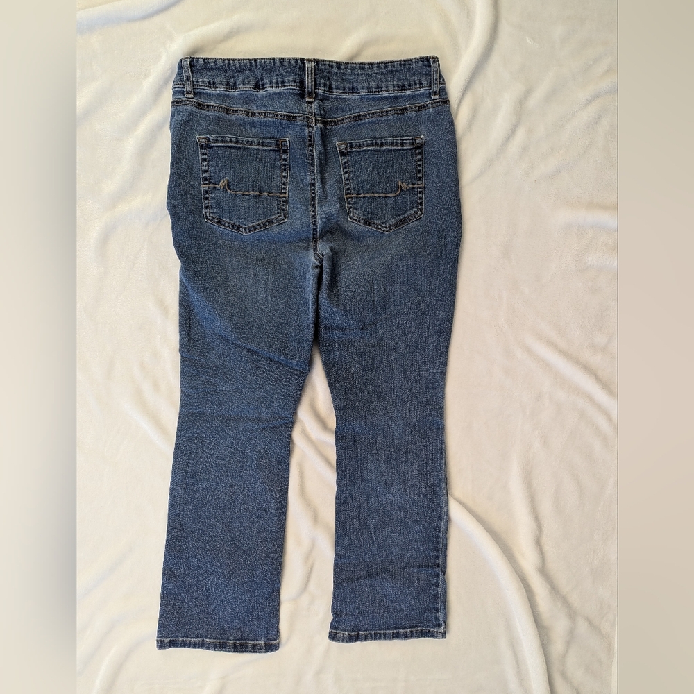 Maurices Mid Rise Jeans - Picture 5 of 5
